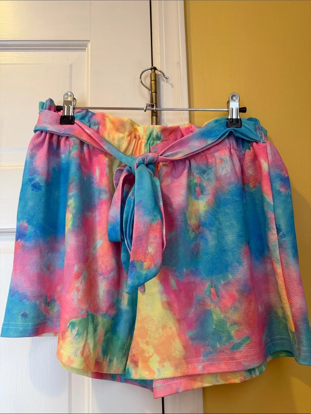 Tie-Waist Tie-Dye shorts, large